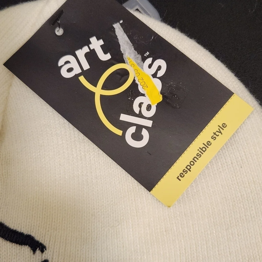 Art Class Cream Kids Beanie with Skater Design